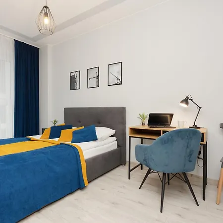 Ideal For Remote Work With Furnished Balcony And Parking By Renters Apartment *